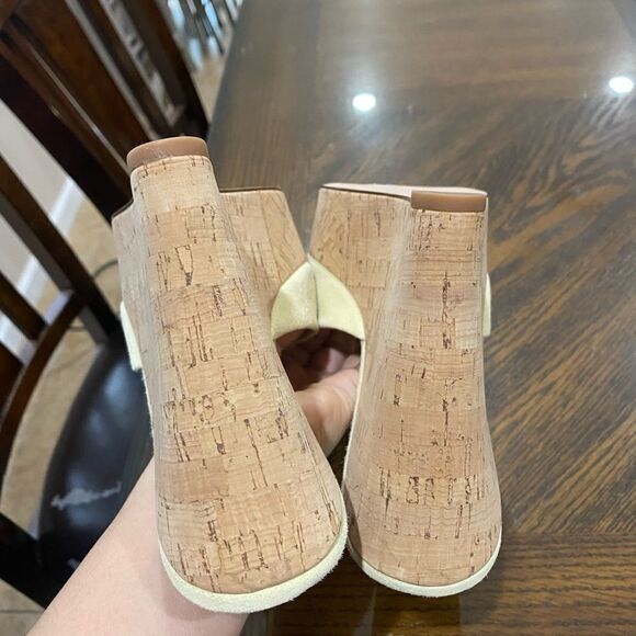 Veronica Beard Wedges Cream - Picture 5 of 6